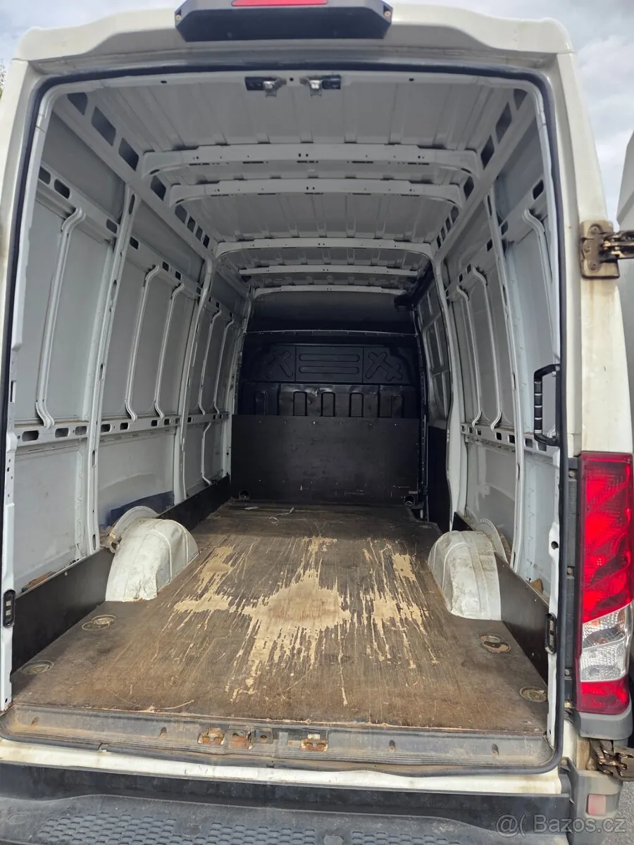 Iveco Daily 2017 photo 5