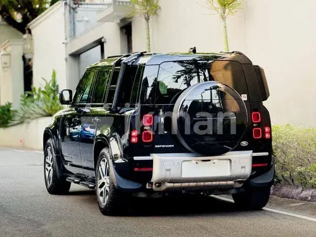 Land Rover Defender 2023 photo 3