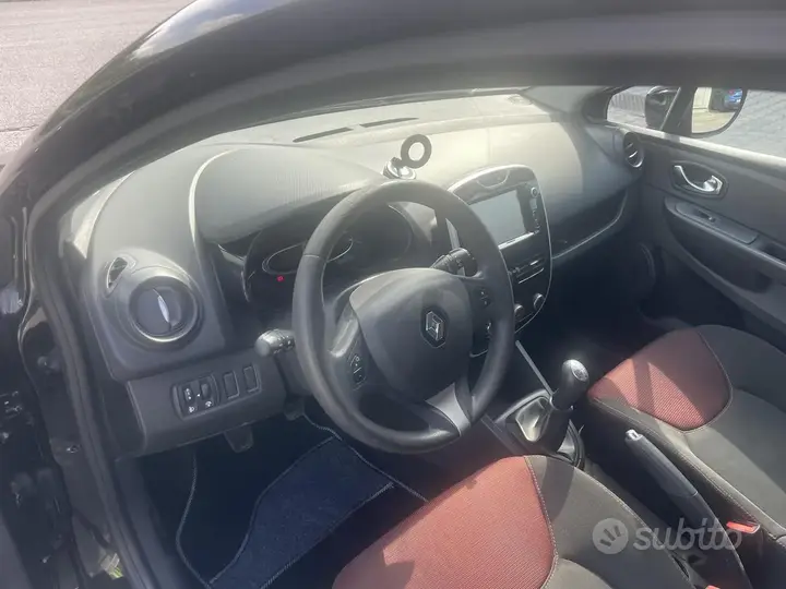 Renault Clio 2015 photo 3