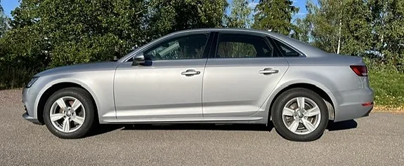 Audi A4 2017 photo 2