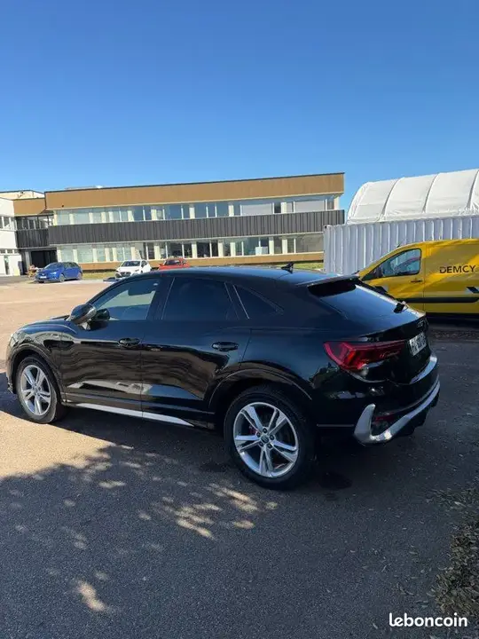 Audi Q3 2020 photo 3