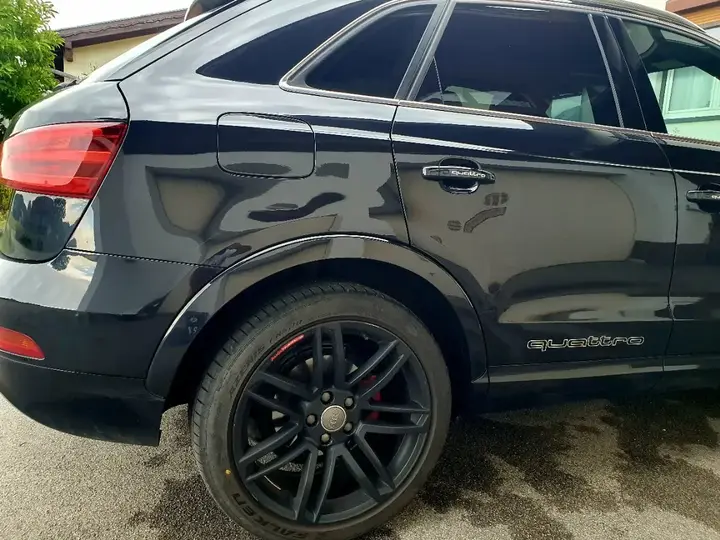 Audi Q3 2012 photo 2