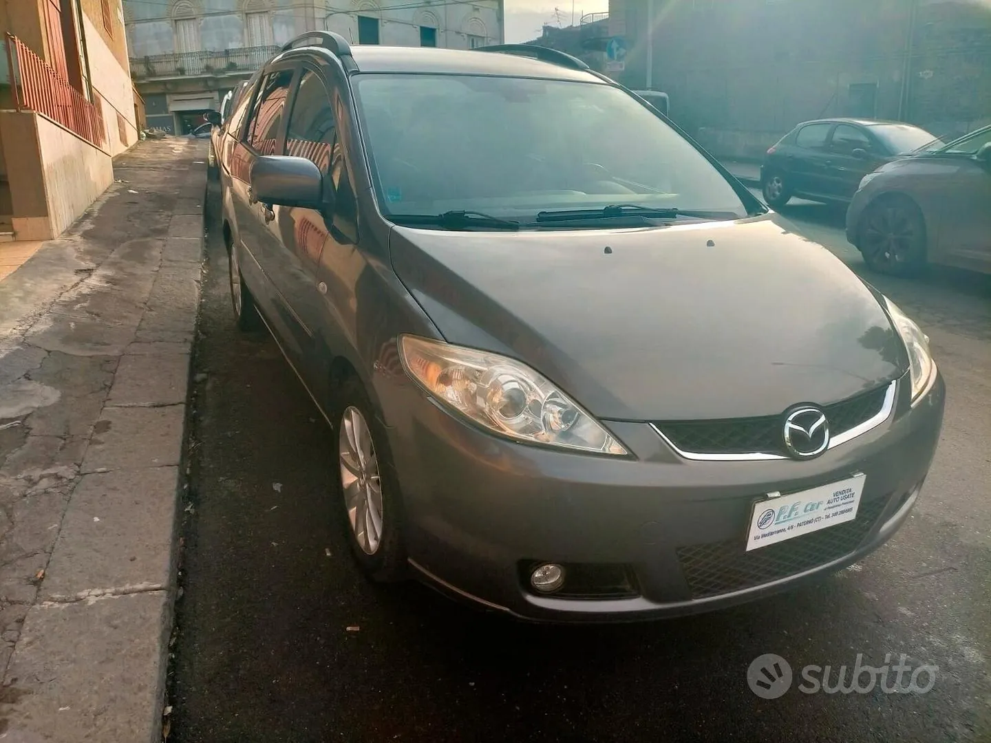Mazda Mazda5 2006 photo 2