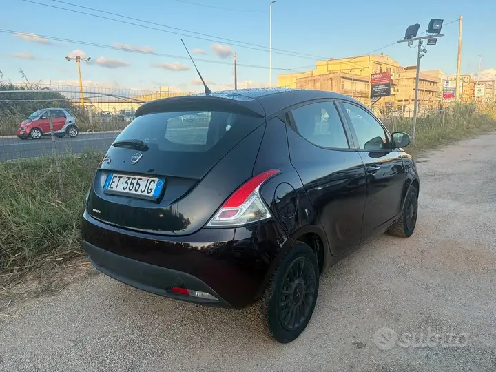 Lancia Ypsilon 2013 photo 4
