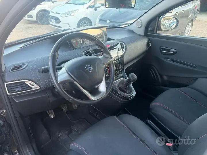 Lancia Ypsilon 2013 photo 5