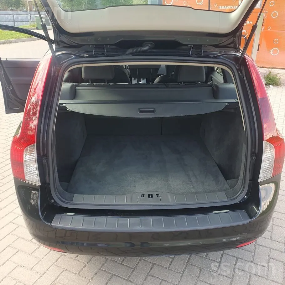 Volvo V50 2009 photo 5