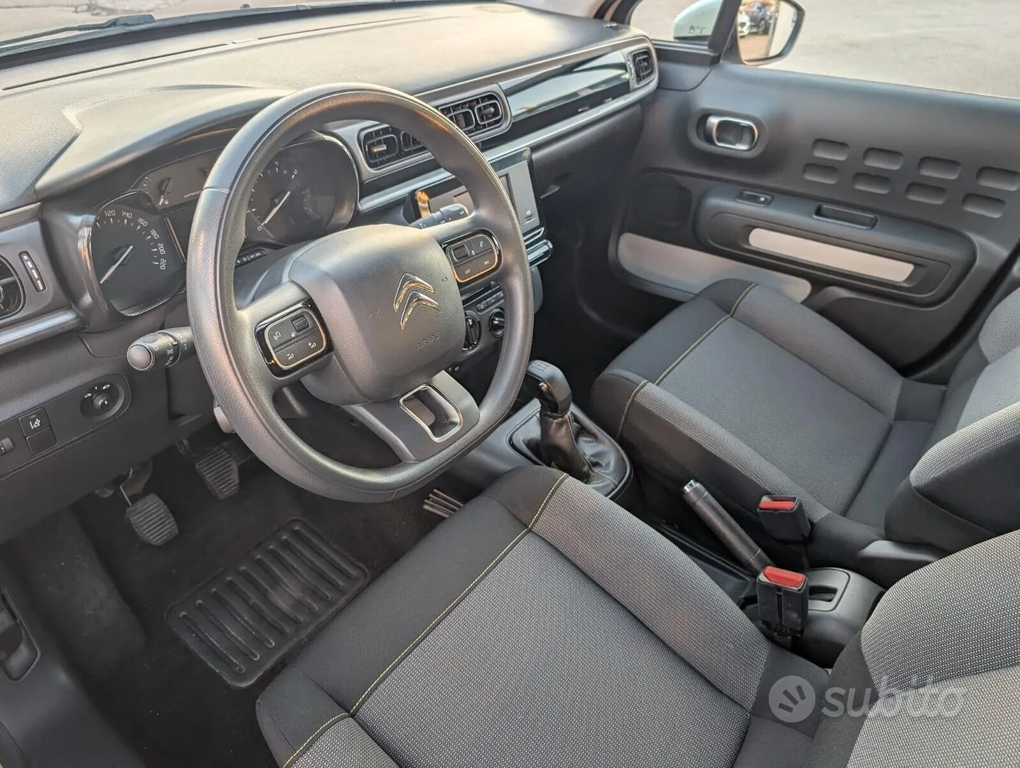 Citroen C3 2023 photo 3