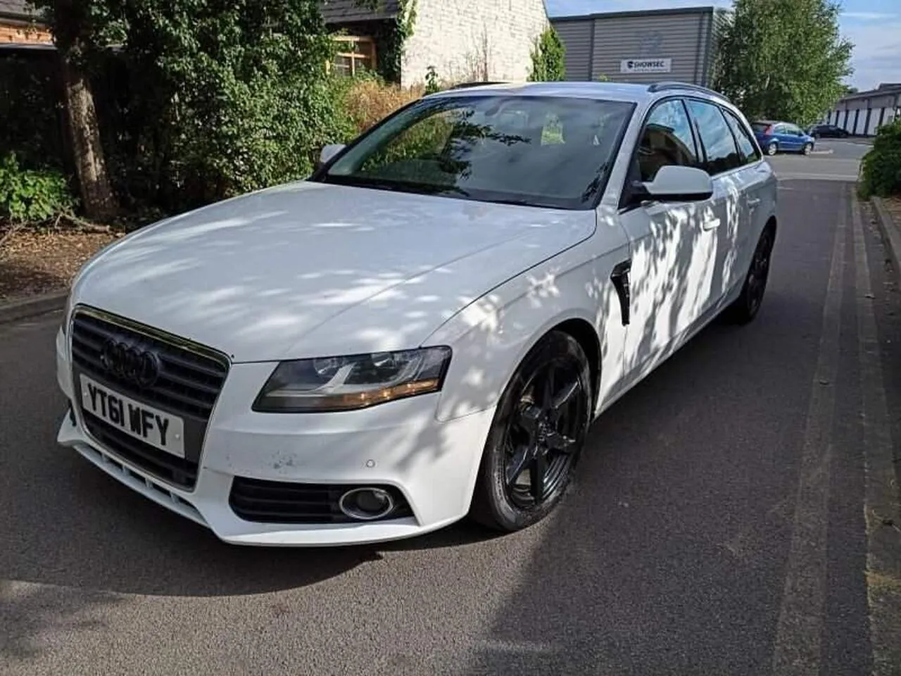 Audi A4 Avant 2011 photo 2