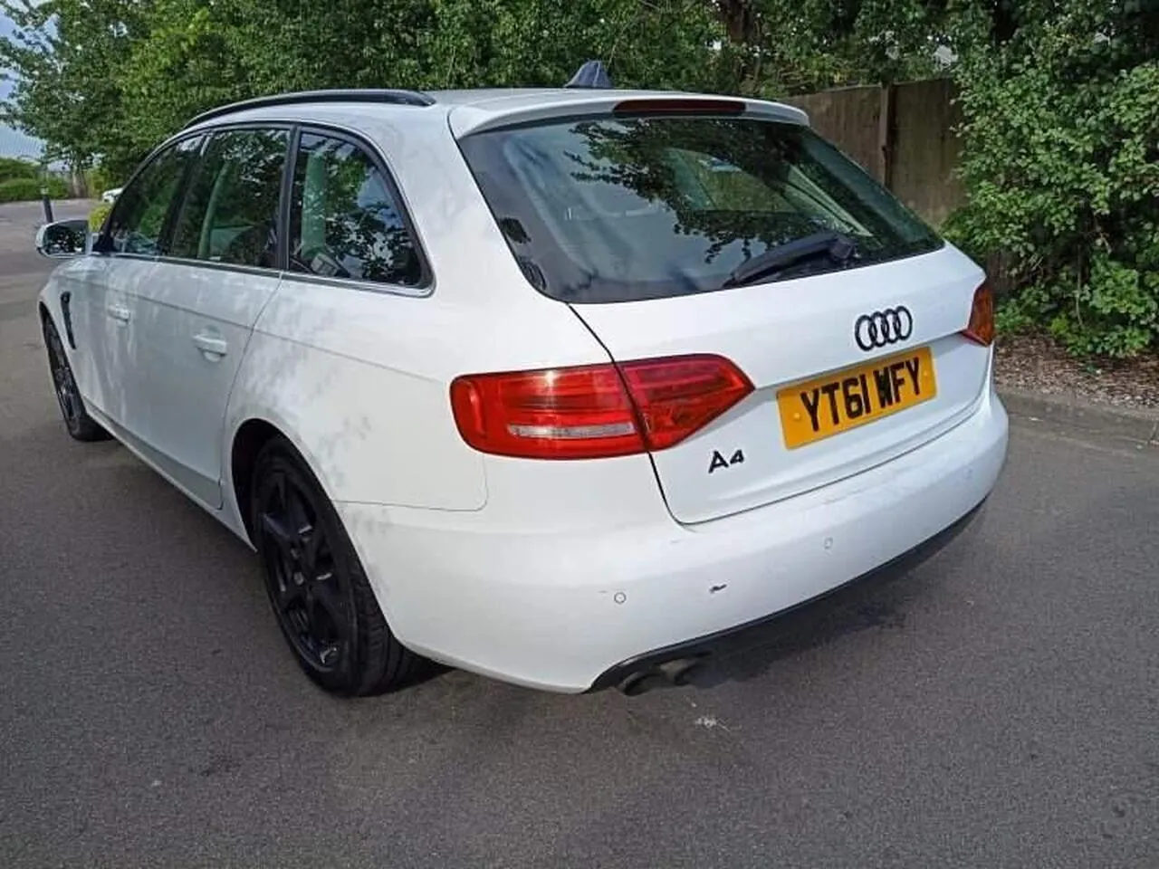 Audi A4 Avant 2011 photo 3
