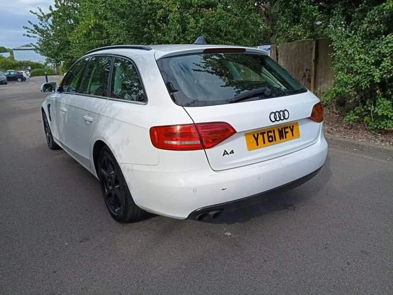 Audi A4 Avant 2011 photo 4