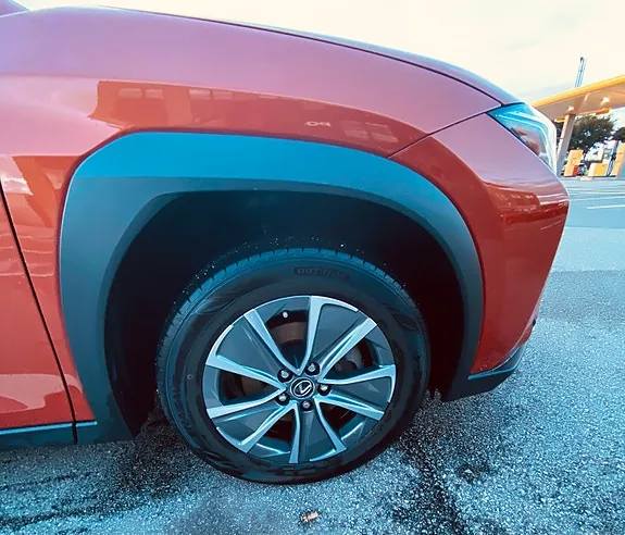 Lexus Ux300E 2023 photo 5