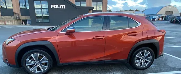 Lexus Ux300E 2023 photo 4