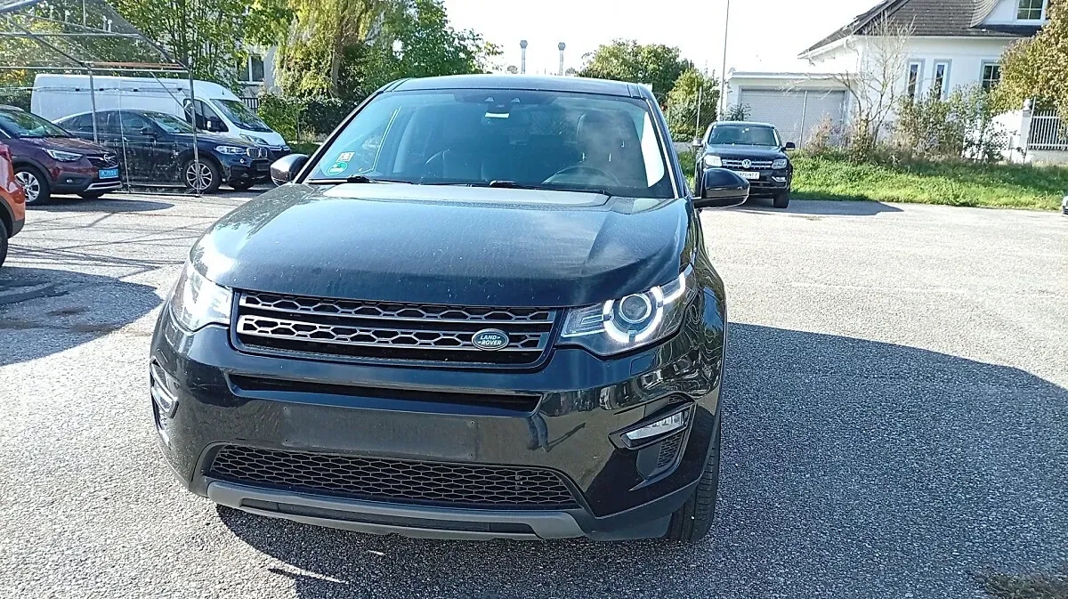 Land Rover Discovery Sport 2017 photo 2