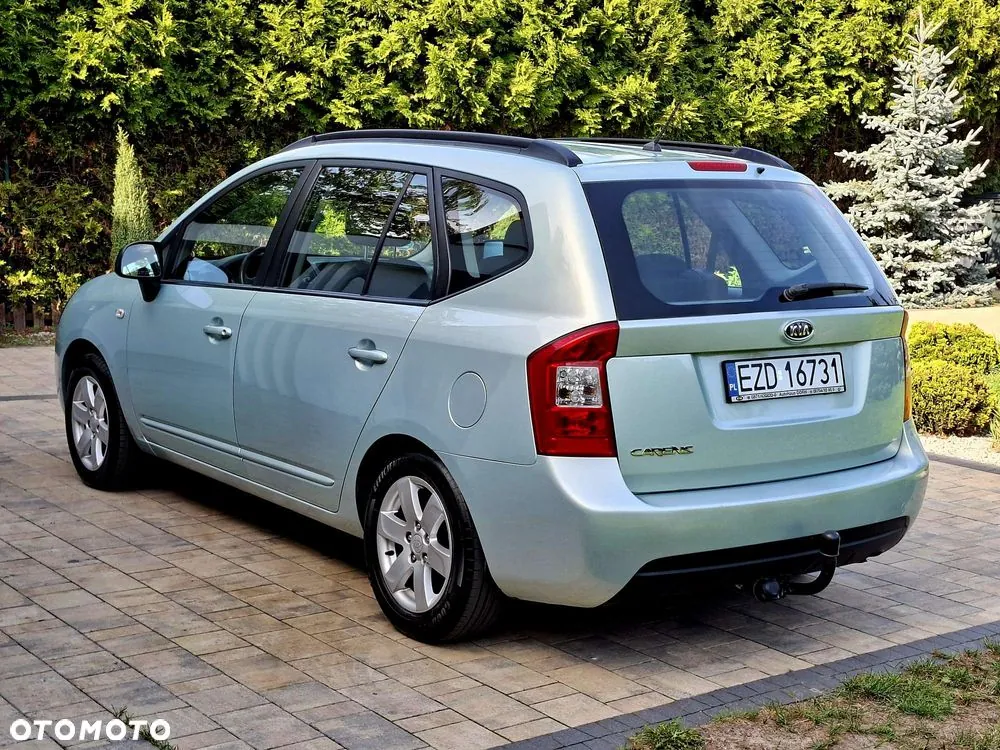 Kia Carens 2009 photo 4