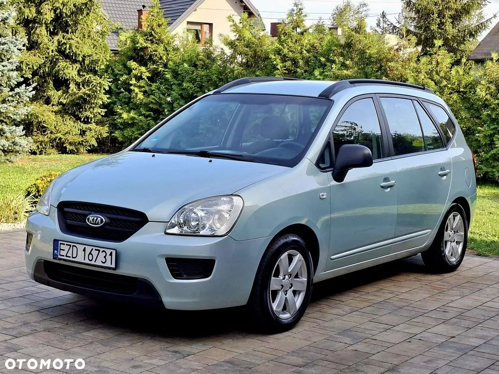 Kia Carens 2009 photo 2