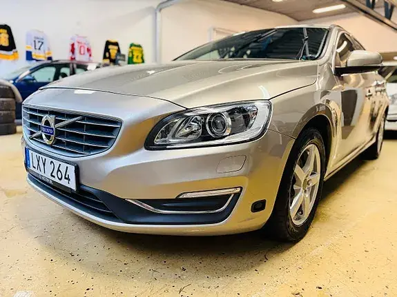 Volvo V60 2016 photo 2