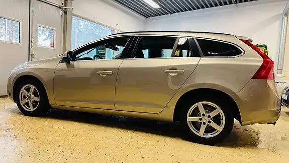 Volvo V60 2016 photo 5
