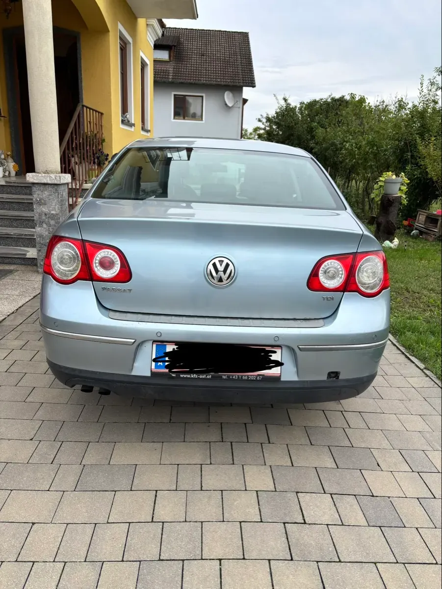 Volkswagen Passat 2005 photo 2