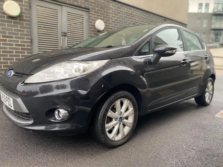 Ford Fiesta 2009 photo 3