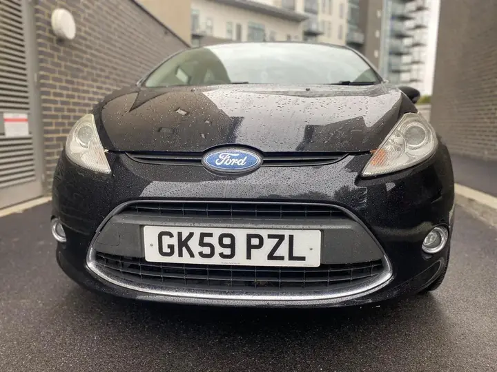 Ford Fiesta 2009 photo 2