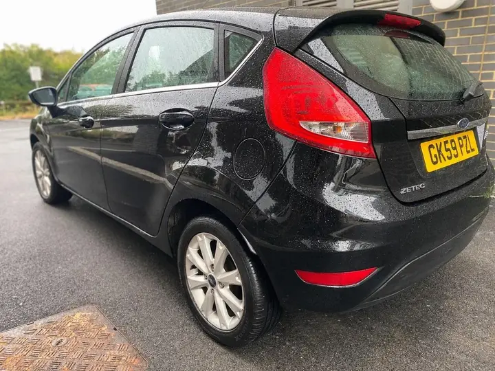 Ford Fiesta 2009 photo 4