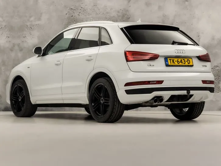 Audi Q3 2018 photo 3