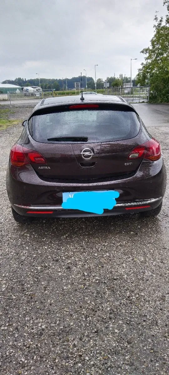 Opel Astra 2012 photo 3