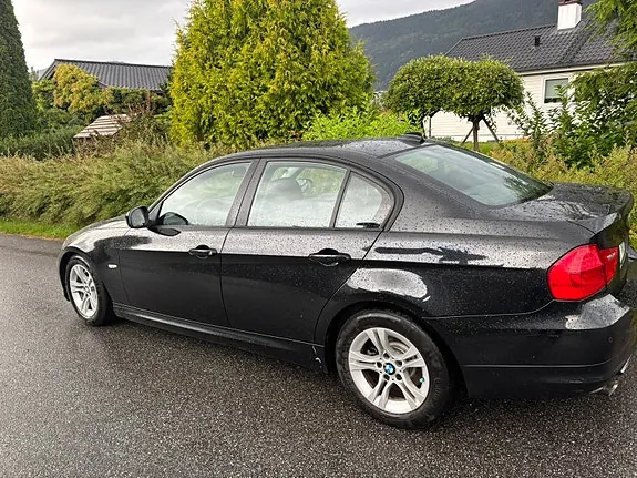 BMW 316D 2010 photo 4