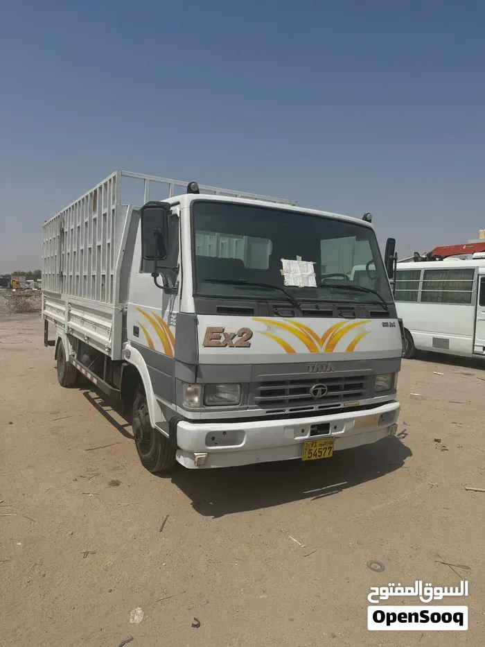 Tata 613 2013 photo 2