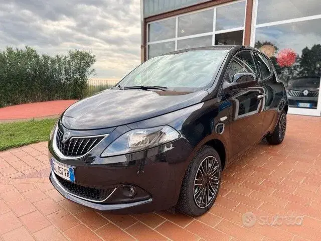 Lancia Ypsilon 2022 photo 2