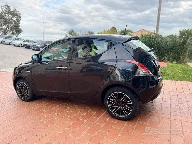 Lancia Ypsilon 2022 photo 4