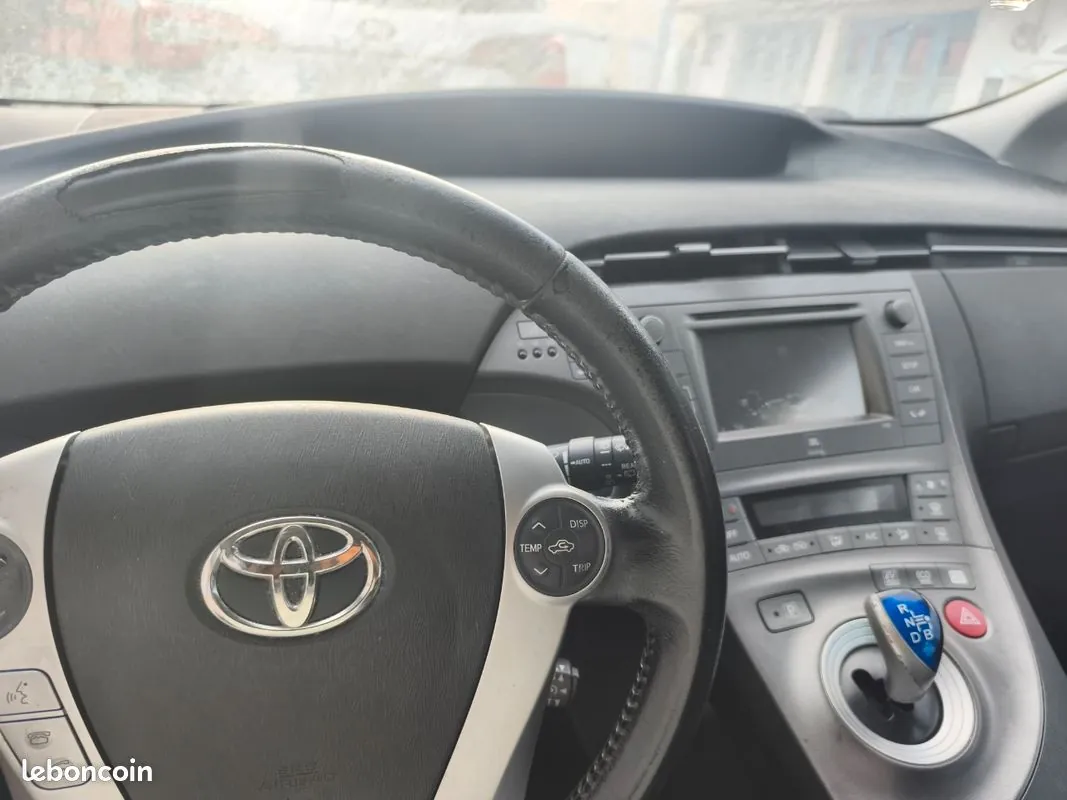 Toyota Prius 2012 photo 3