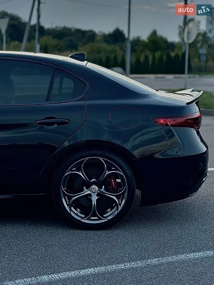 Alfa Romeo Giulia 2017 photo 4