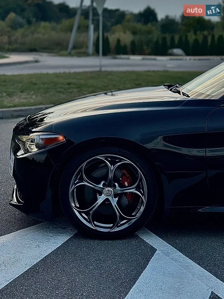 Alfa Romeo Giulia 2017 photo 5