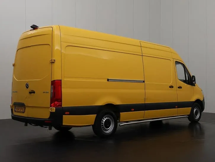Mercedes-Benz Sprinter 2022 photo 2