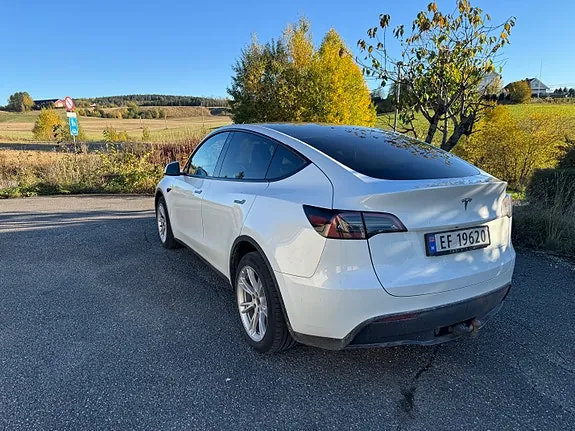Tesla Model Y 2022 photo 3