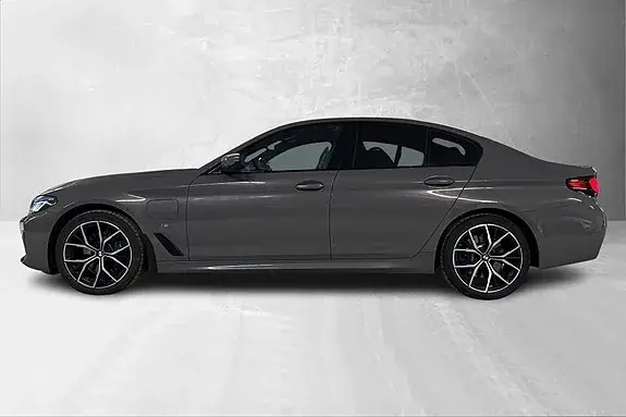 BMW 530E 2021 photo 2