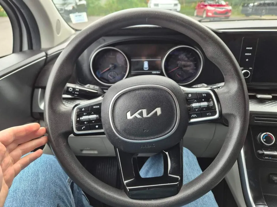 Kia Carnival 2022 photo 5