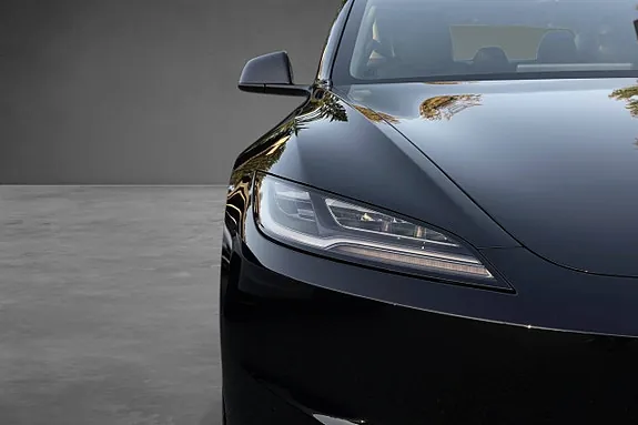 Tesla Model 3 2025 photo 5