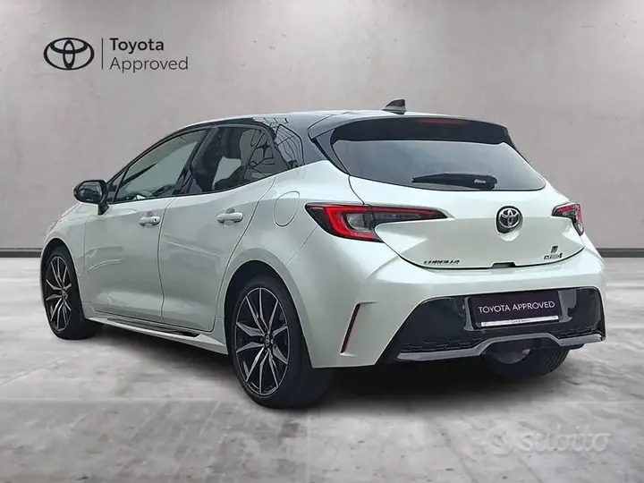 Toyota Corolla 2023 photo 2