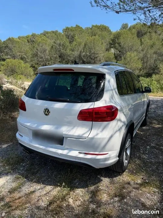 Volkswagen Tiguan 2012 photo 2