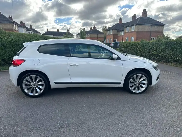 Volkswagen Scirocco 2010 photo 5