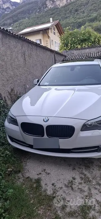 BMW 530 2011 photo 3