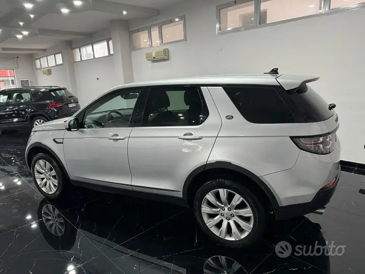 Land Rover Discovery Sport 2015 photo 3