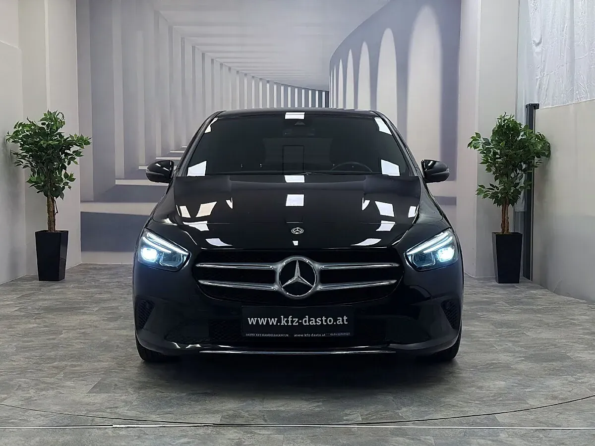 Mercedes-Benz B-Class 2019 photo 2
