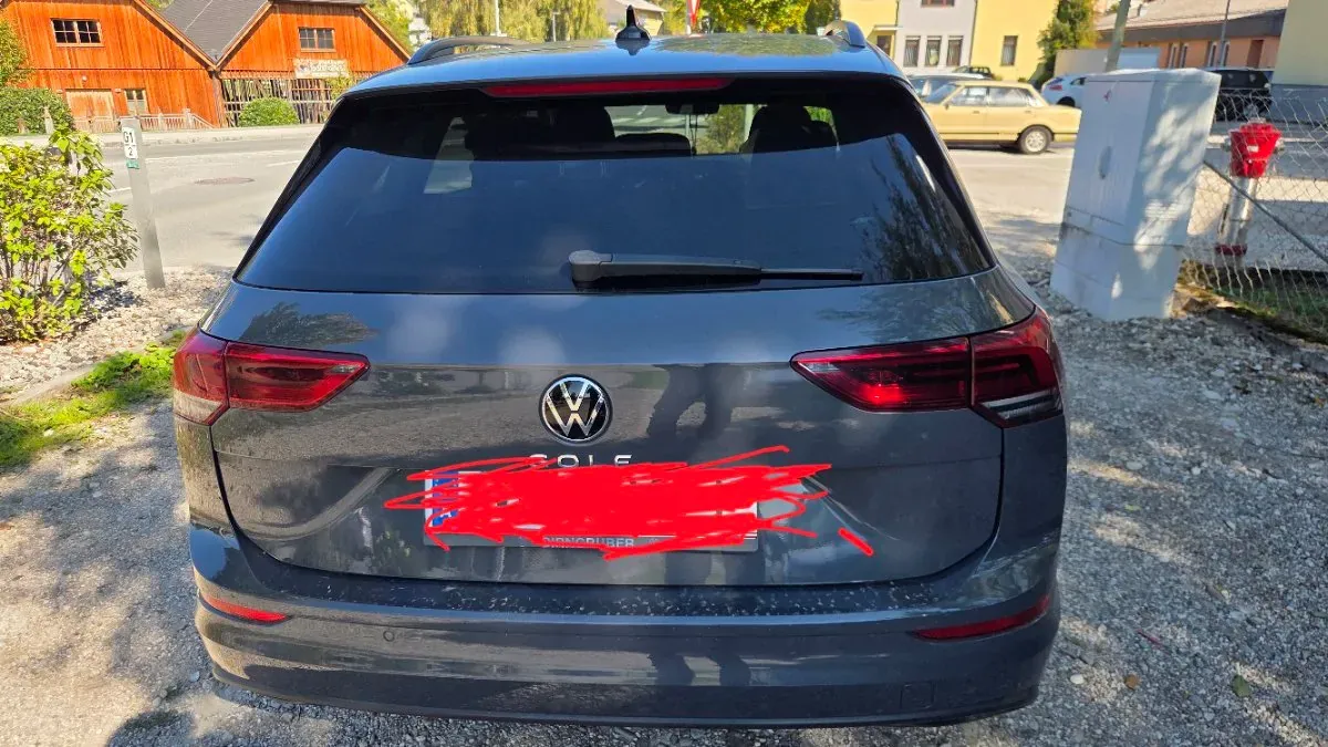 Volkswagen Golf 2023 photo 2