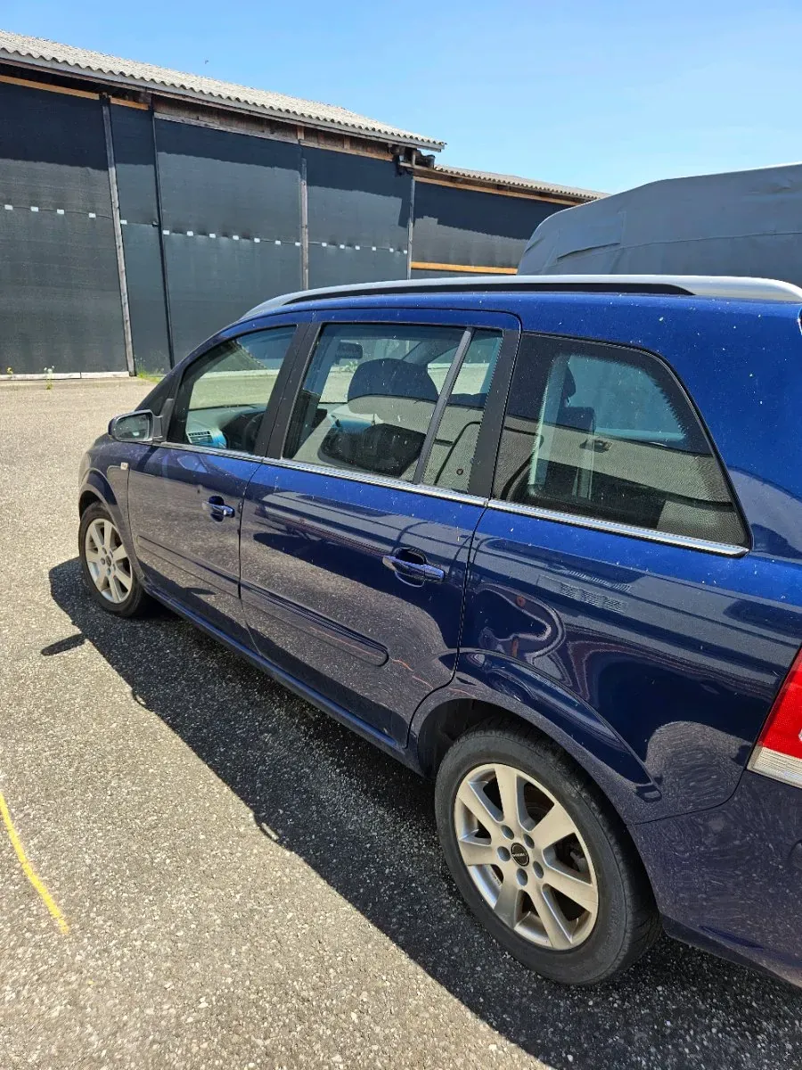 Opel Zafira 2007 photo 3