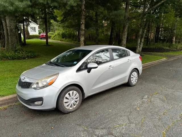 Kia Rio 2013 photo 2