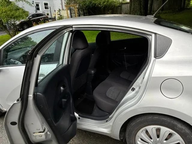 Kia Rio 2013 photo 5