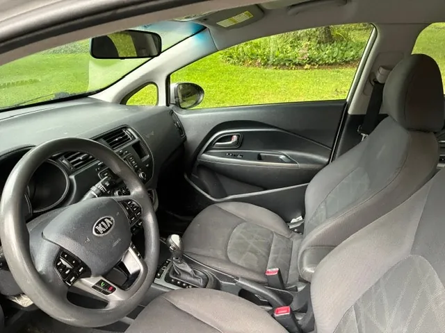 Kia Rio 2013 photo 4